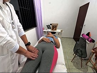 Orthopedic doctor takes off the patient'_s clothes and ejaculates on her face.