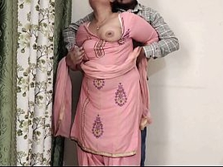 Dost ki Maa Chod di. XXX Hindi Video